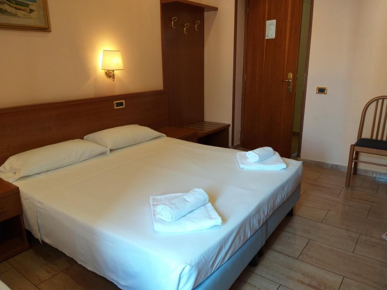 Alex City Inn III روما المظهر الخارجي الصورة