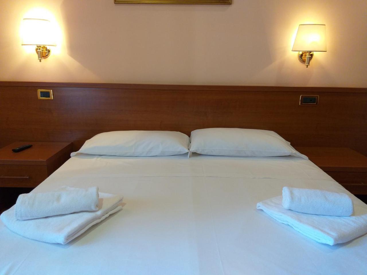 Alex City Inn III روما المظهر الخارجي الصورة