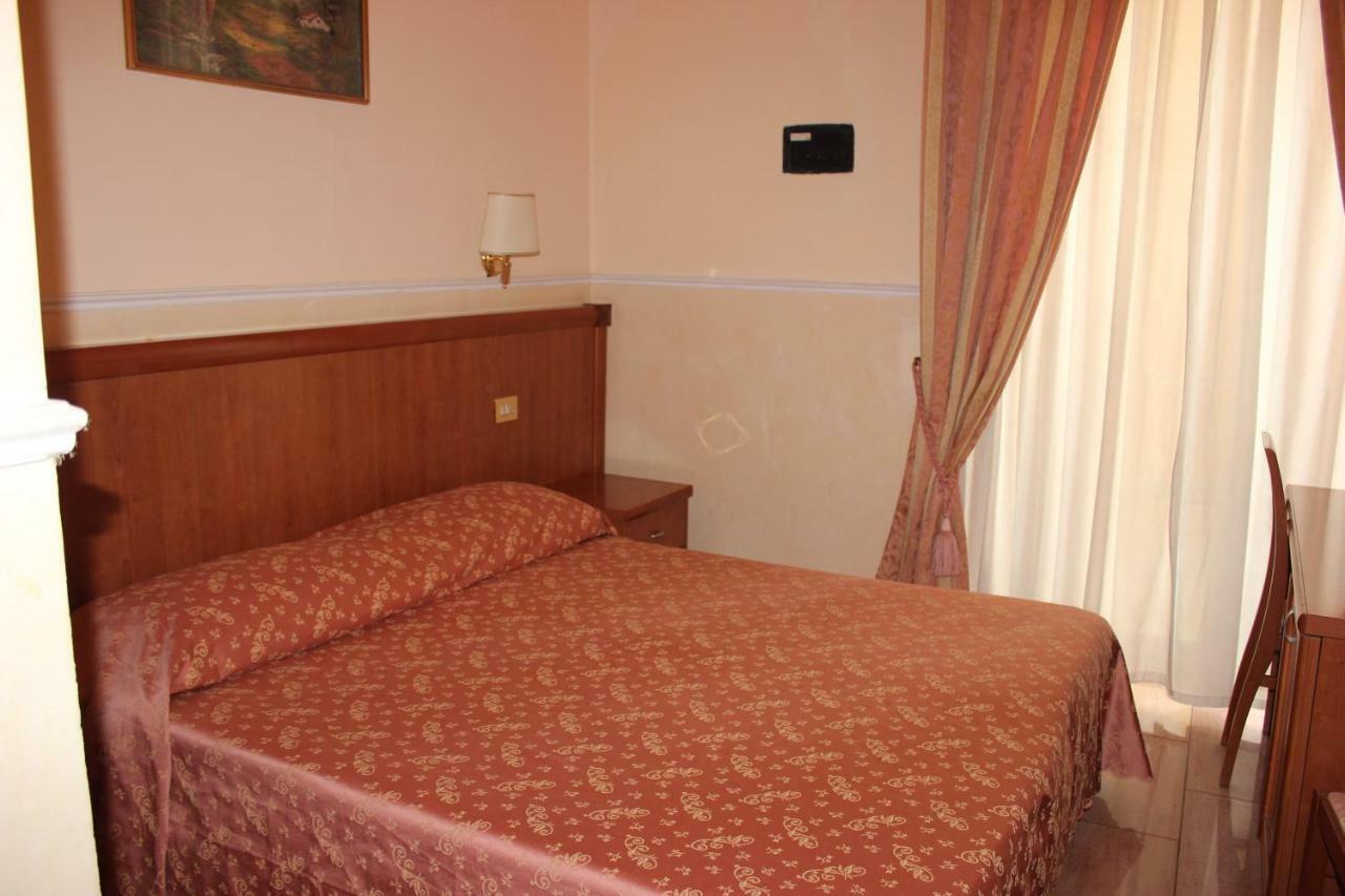 Alex City Inn III روما المظهر الخارجي الصورة
